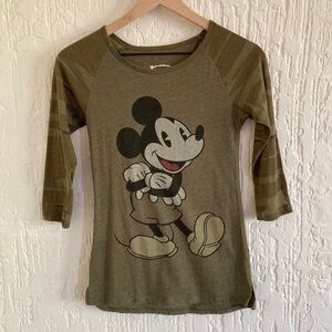 Mickey Mouse Disney Olive Green Raglan 3/4 Sleeve Shirt Size XS